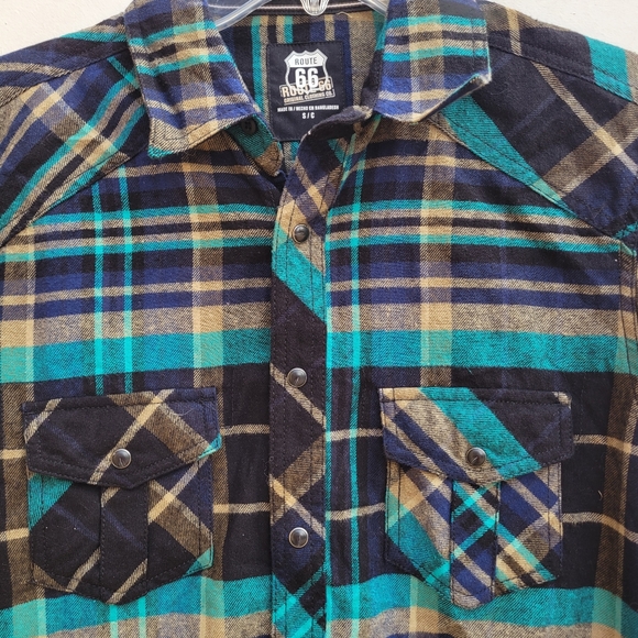 Plaid Blue and Green Plaid Button-Up Shirt - Picture 3 of 9